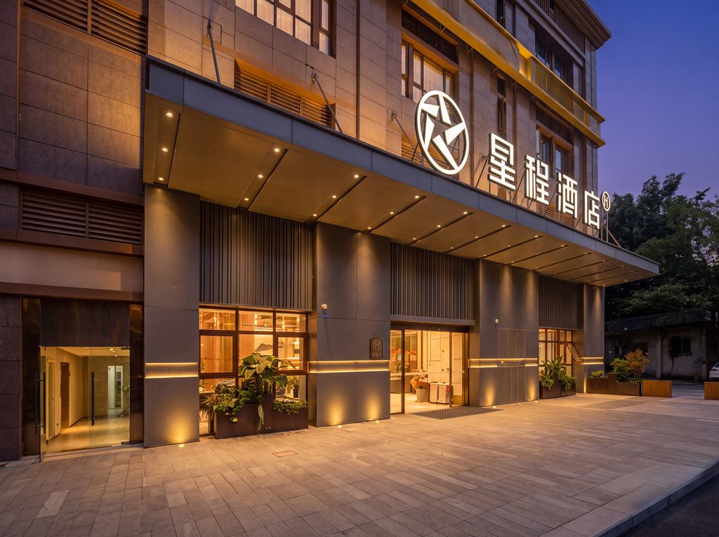 hotel-photography-chengdu-facade-night.jpg
